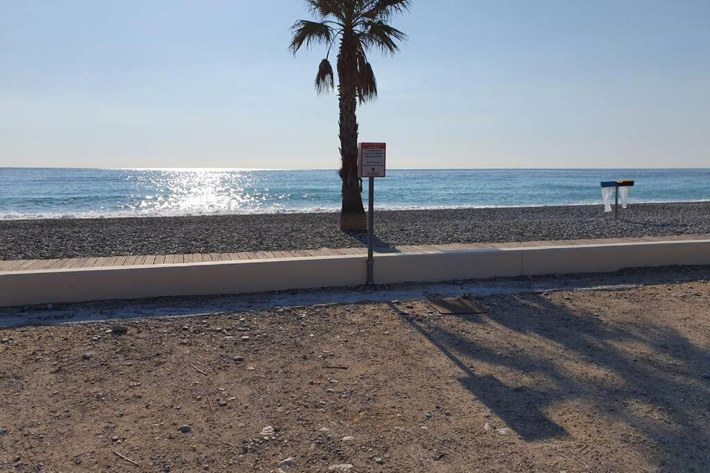 Riviera Sun Standing Studio Villeneuve-Loubet Exterior foto